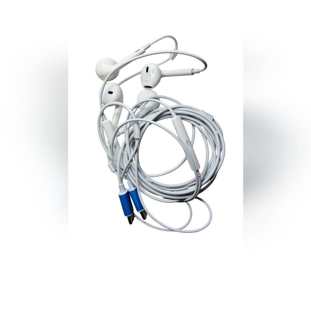 NWT White Wired Earbuds with Blue Tips, Microphone, USB-C, 2 Pack.